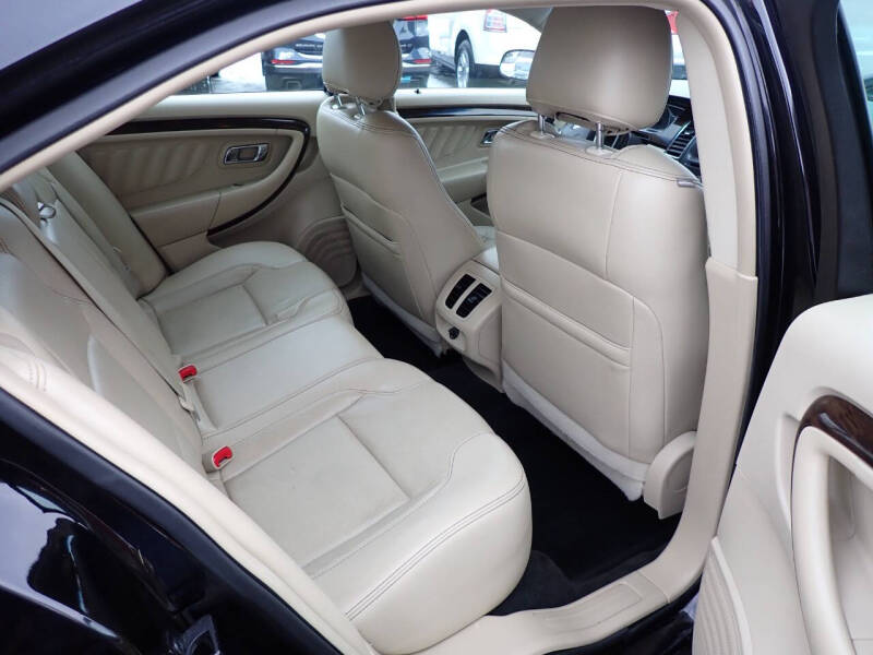 2016 Ford Taurus Limited