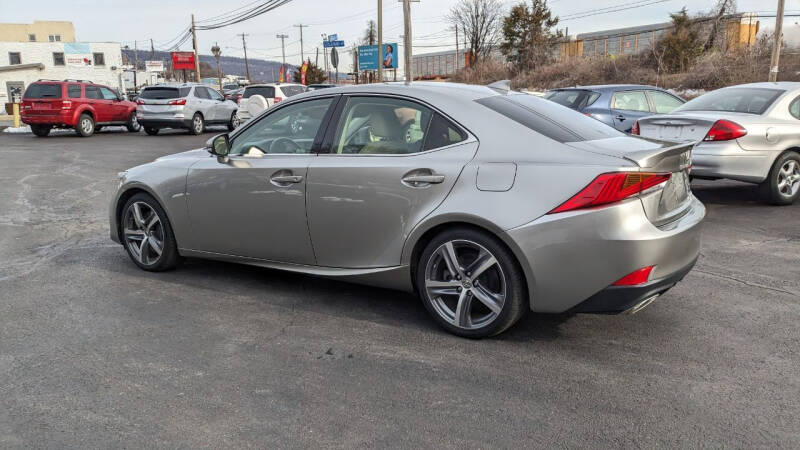 2018 Lexus IS 300