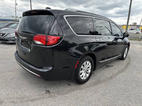 2019 Chrysler Pacifica Touring L