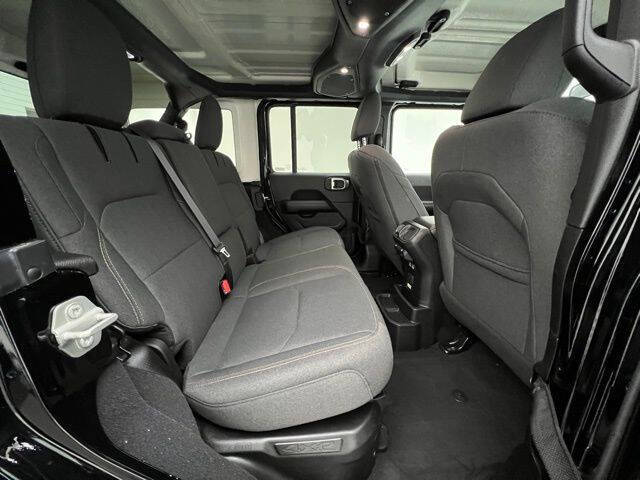 2024 Jeep Wrangler Sahara 4xe