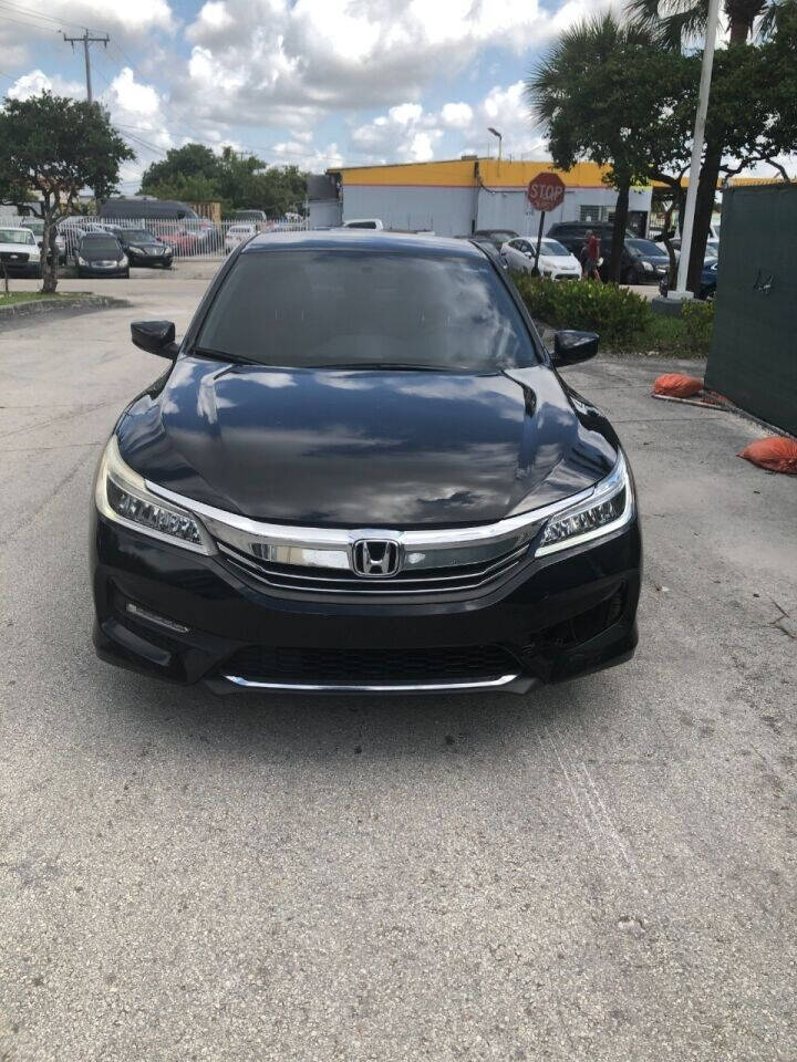2017 Honda Accord Sedan - $15,500