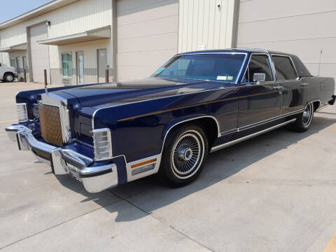 1979 Lincoln Town Car for sale at Pederson's Classics in Sioux Falls SD