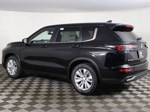 2026 Mitsubishi Outlander ES