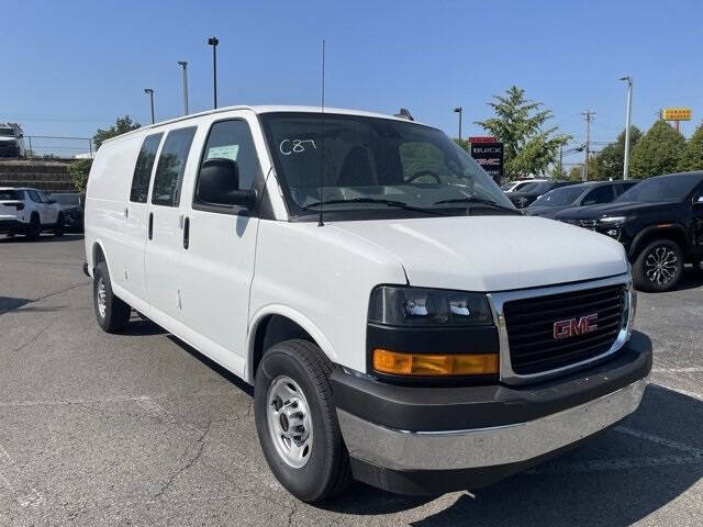 2025 GMC Savana 2500