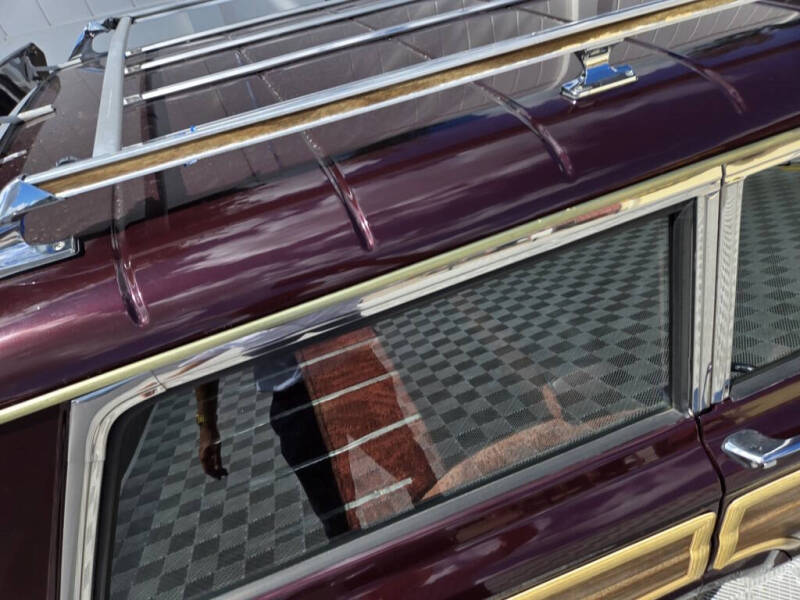 1989 Jeep Grand Wagoneer