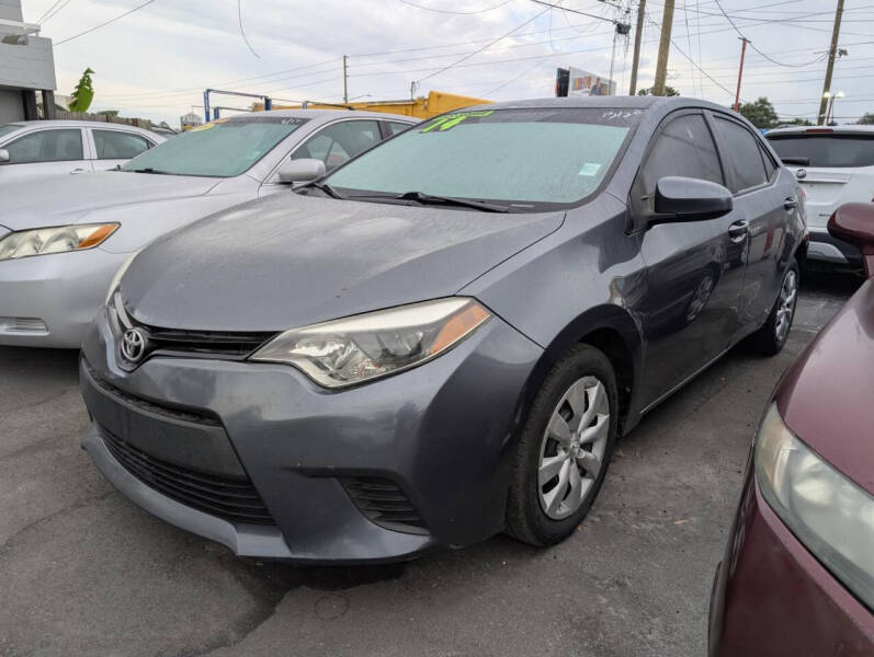 2014 Toyota Corolla LE's photo