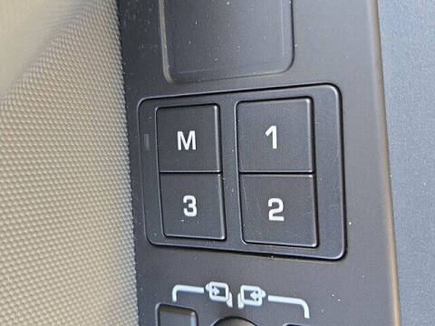 2024 Land Rover Defender 110 P400 X-Dynamic SE