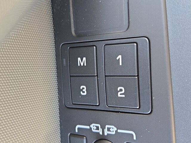 2024 Land Rover Defender 110 P400 X-Dynamic SE