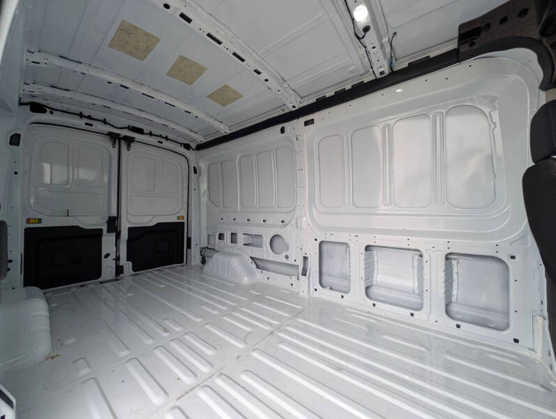 2023 Ford E-Transit