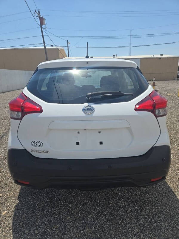 2020 Nissan Kicks S