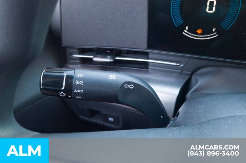 2025 Hyundai Kona SE