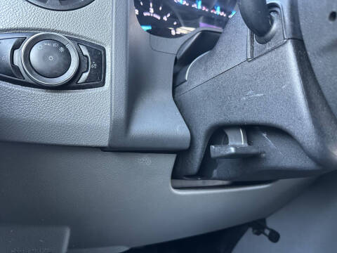 2023 Ford E-Series E-450 SD