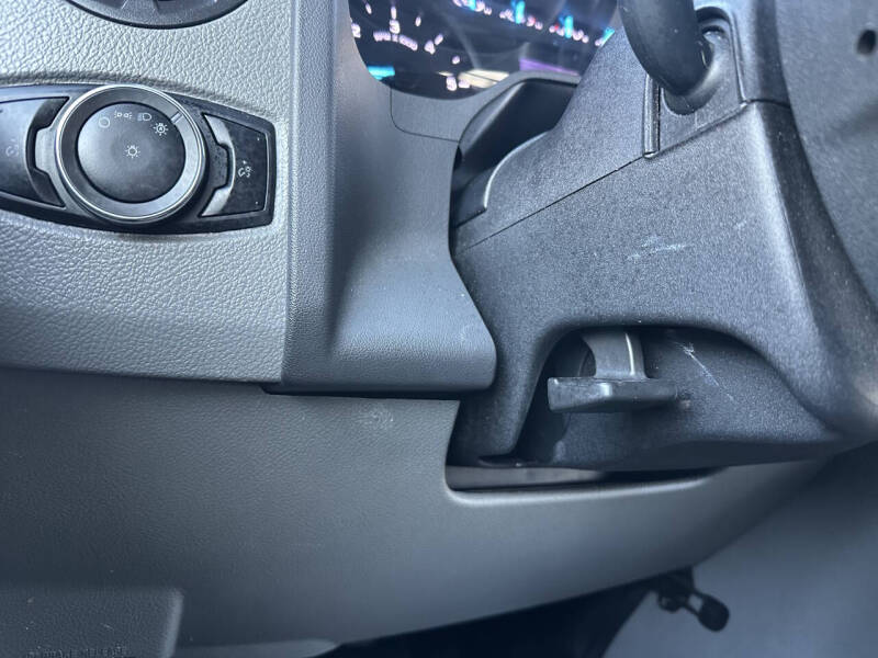 2023 Ford E-Series E-450 SD