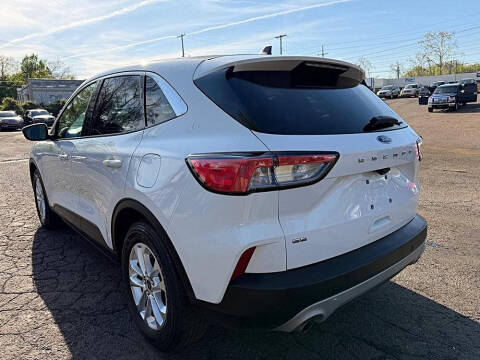 2021 Ford Escape SE