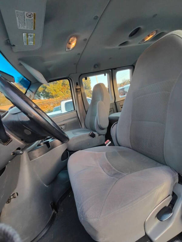 2007 Ford E-Series E-350 SD XLT