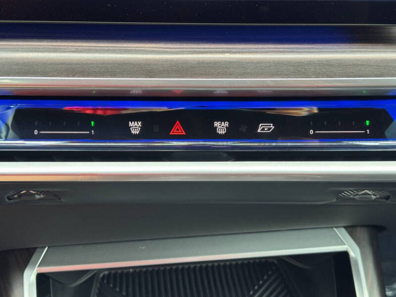 2023 BMW 7 Series 740i
