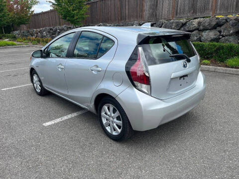 2017 Toyota Prius c Two