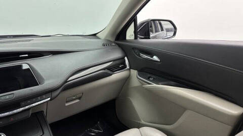 2020 Cadillac XT4 Premium Luxury