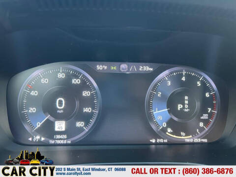 2019 Volvo XC40 T5 Momentum