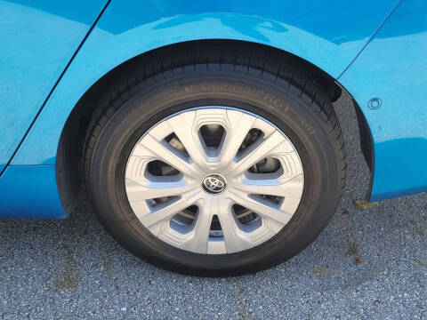 2022 Toyota Prius LE