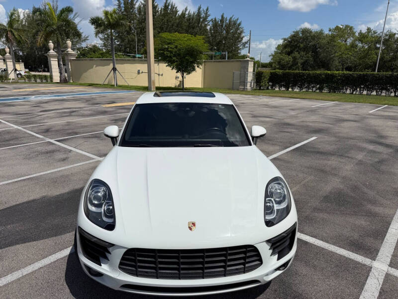 2017 Porsche Macan