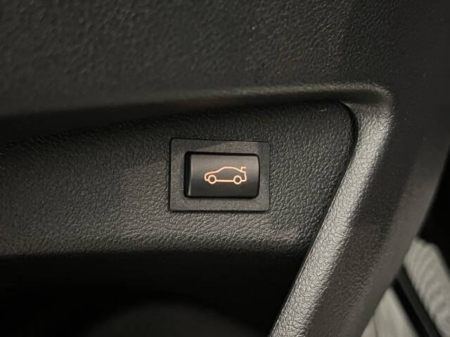 2025 BMW 2 Series 230i