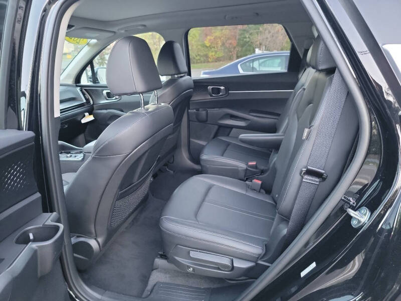 2025 Kia Sorento X-Line EX