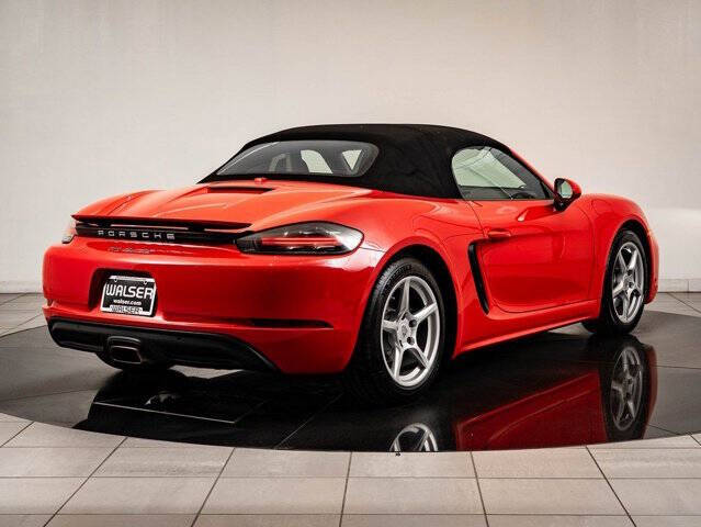 2021 Porsche 718 Boxster