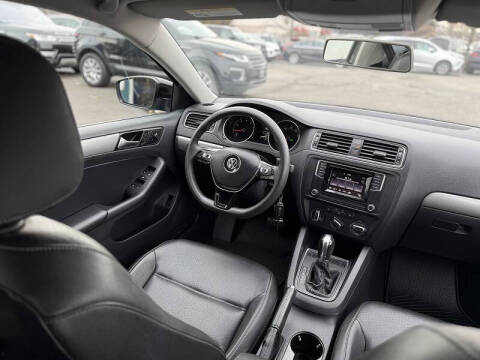 2018 Volkswagen Jetta