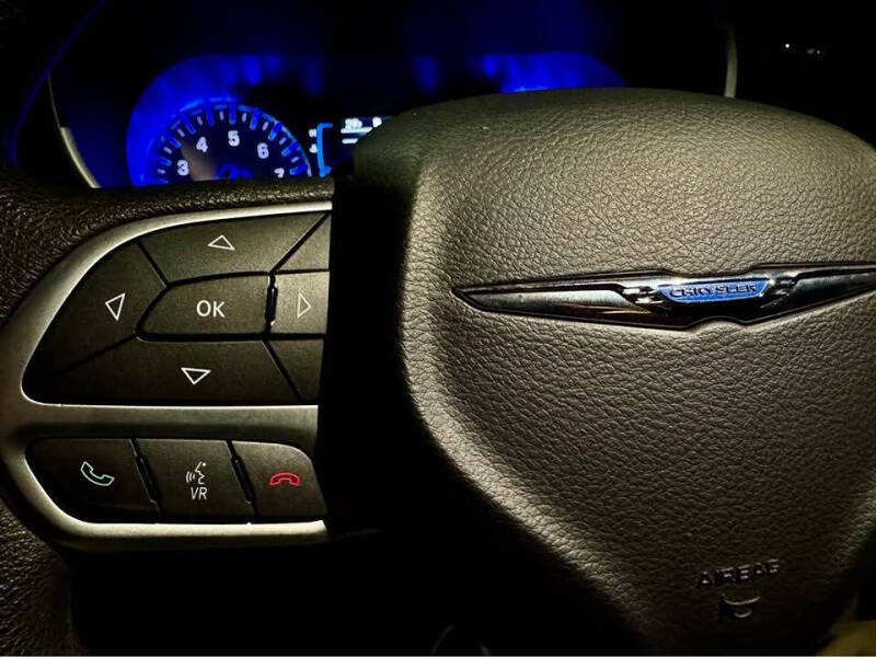 2017 Chrysler Pacifica LX