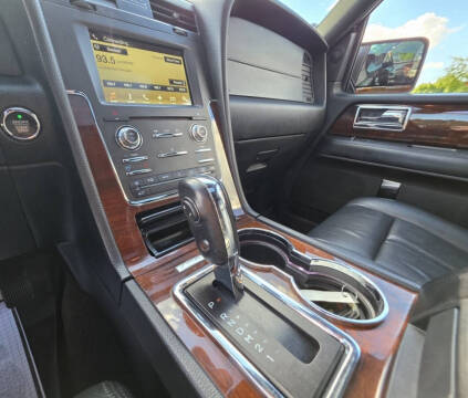 2016 Lincoln Navigator Select