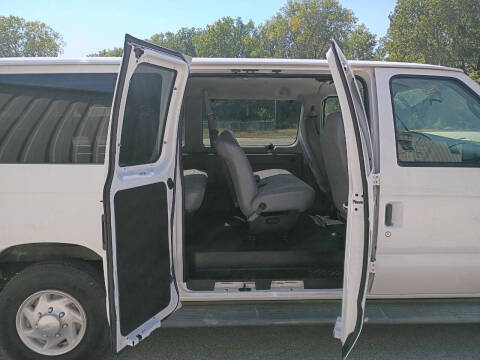 2003 Ford E-Series E-350 SD XLT