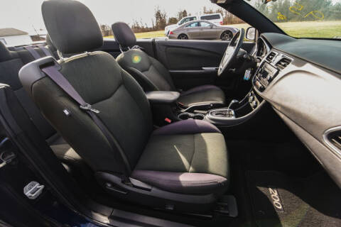 2012 Chrysler 200 Touring