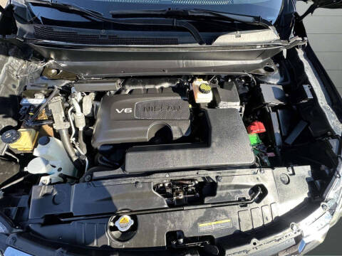 2017 Nissan Pathfinder SL