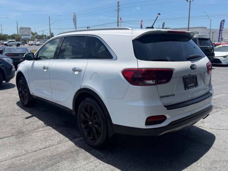 2020 Kia Sorento EX V6