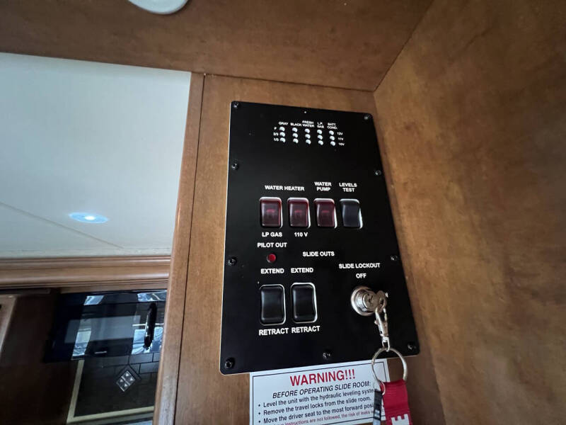 2013 Thor Motor Coach CHALLENGER 37GT