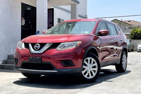 2015 Nissan Rogue for sale at Fastrack Auto Inc in Rosemead CA
