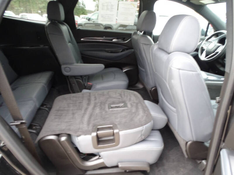 2022 Buick Enclave Essence