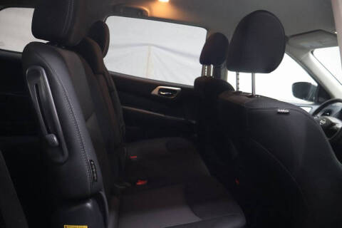 2020 Nissan Pathfinder S