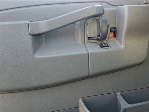 2023 Chevrolet Express 2500