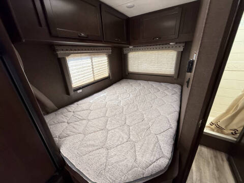 2019 Ford FOUR WINDS THOR 22E