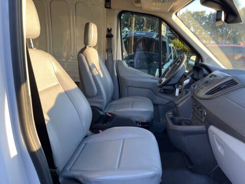 2017 Ford Transit