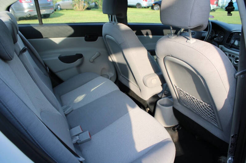 2009 Hyundai Accent GLS