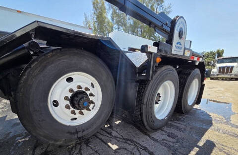 2019 Mack Granite 84FR