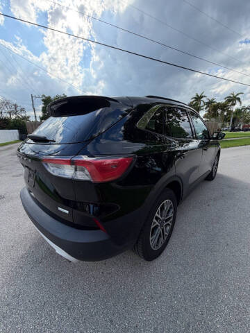 2020 Ford Escape SEL