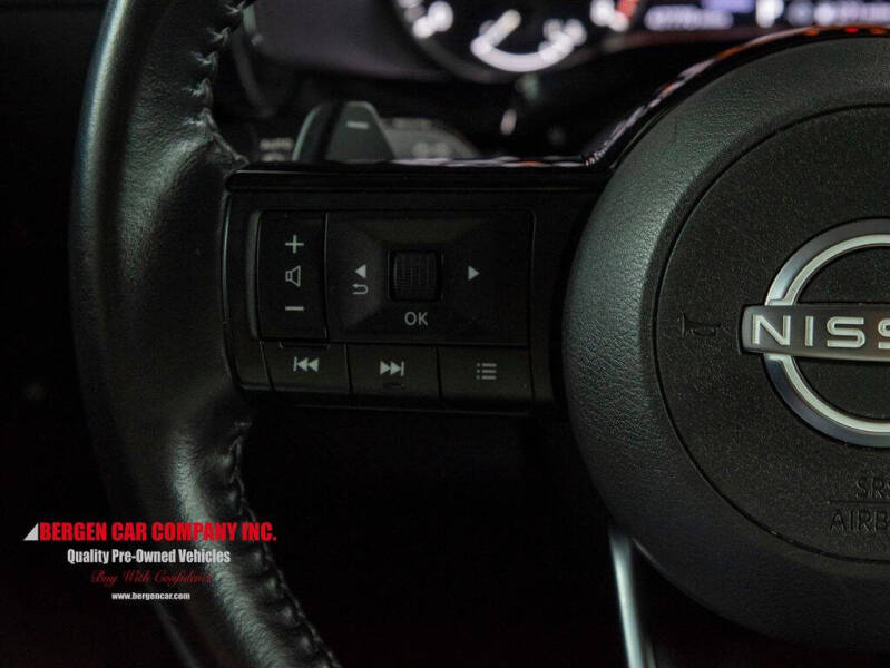 2023 Nissan Pathfinder SV