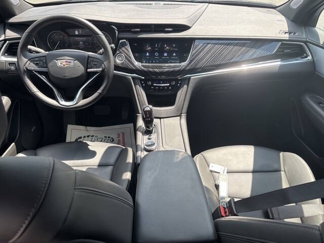 2025 Cadillac XT6 Premium Luxury