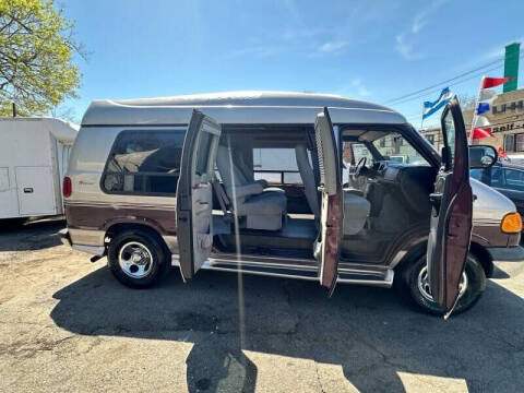 2003 Dodge Ram Van 1500