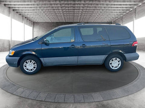 2003 Toyota Sienna CE