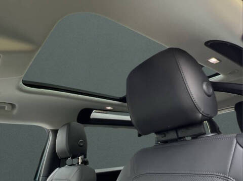 2025 Land Rover Defender 90 P300 S